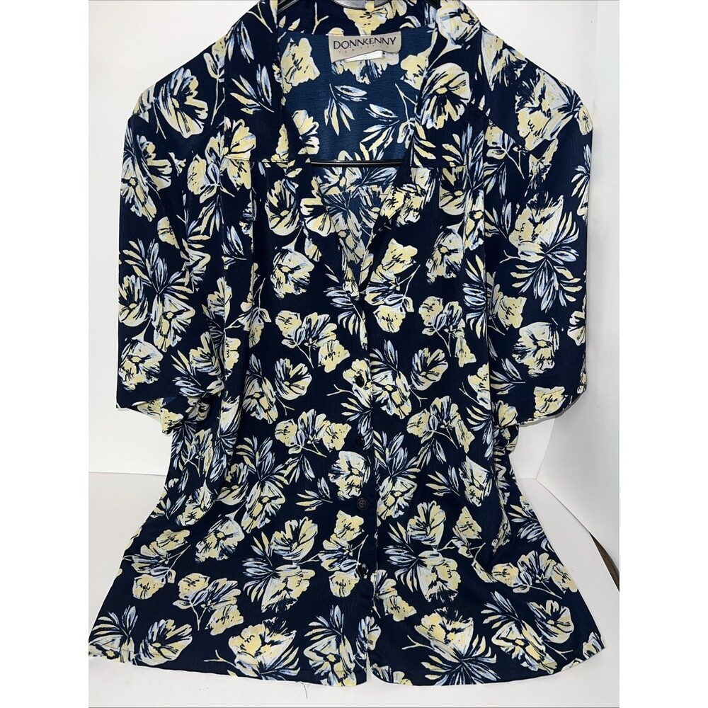 vintage Donnkenny shirt Blue And Yellow Floral Pattern